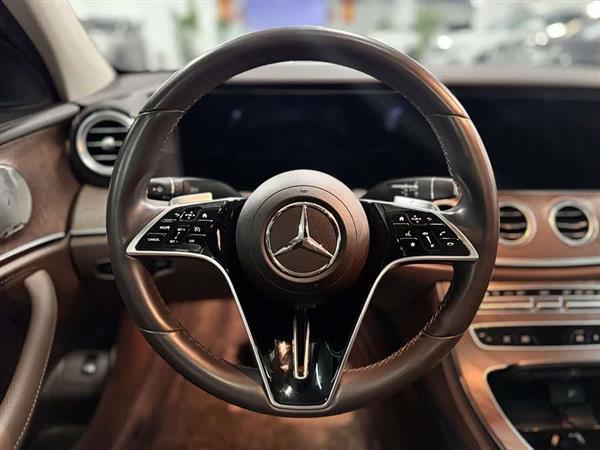 奔驰E级 2022款 E 300 L 豪华型