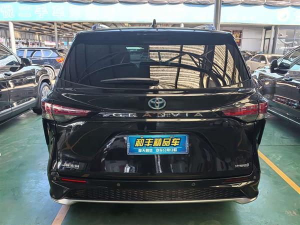 格瑞维亚 2022款 2.5L混动 尊贵版