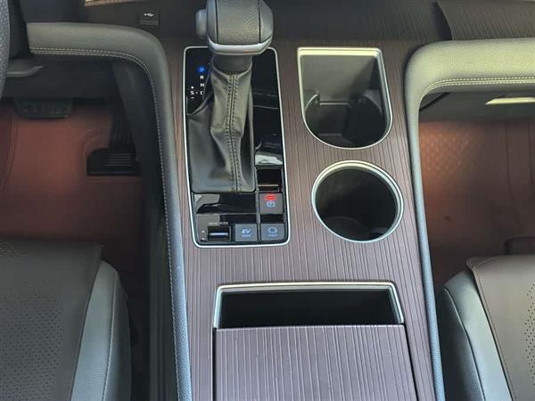 格瑞维亚 2022款 2.5L混动 尊贵版