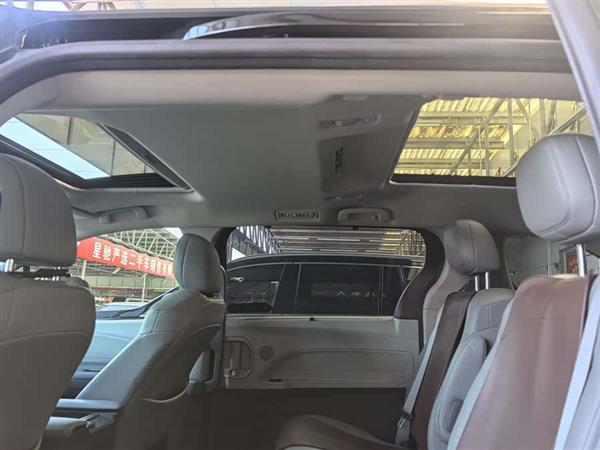 格瑞维亚 2022款 2.5L混动 尊贵版