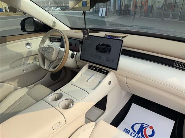 岚图FREE 2025款 FREE+ 四驱乾崑版