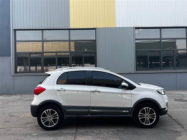 哈弗H1 2015款 1.5L AMT豪华型