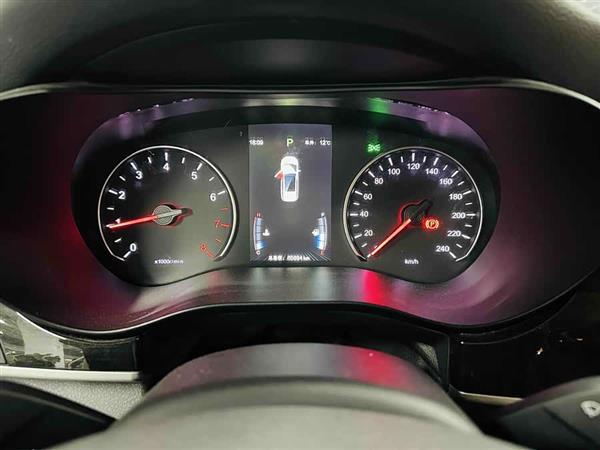 宋MAX 2018款 1.5T 自动智联精英型 6座