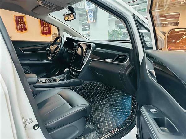 宋MAX 2018款 1.5T 自动智联精英型 6座