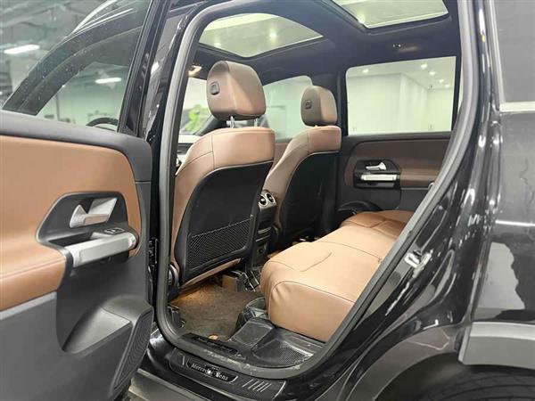 奔驰GLB 2022款 GLB 220 动感型