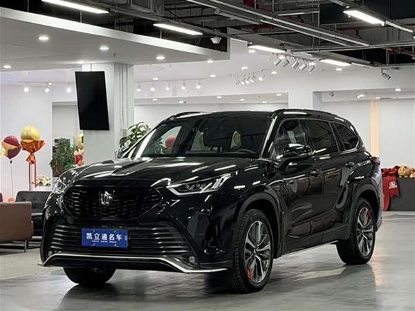 皇冠陆放 2024款 2.5L HEV四驱尊贵版