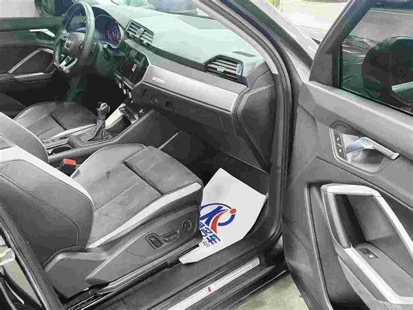 奥迪Q3 2019款 35 TFSI 时尚动感型