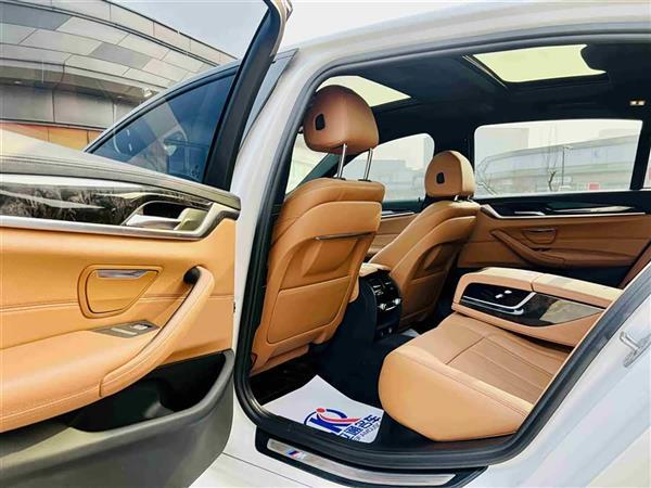 宝马5系 2019款 530Li 领先型 M运动套装