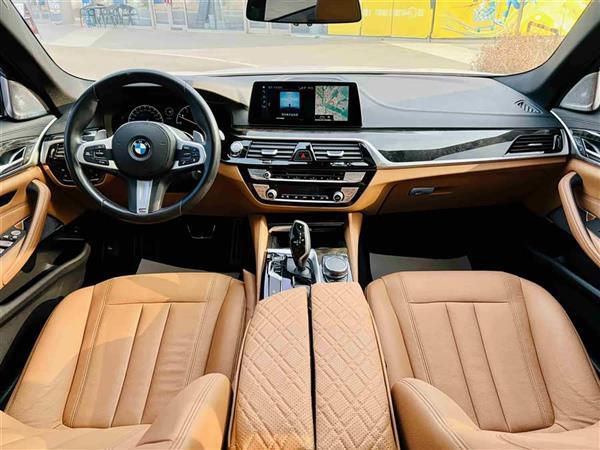 宝马5系 2019款 530Li 领先型 M运动套装