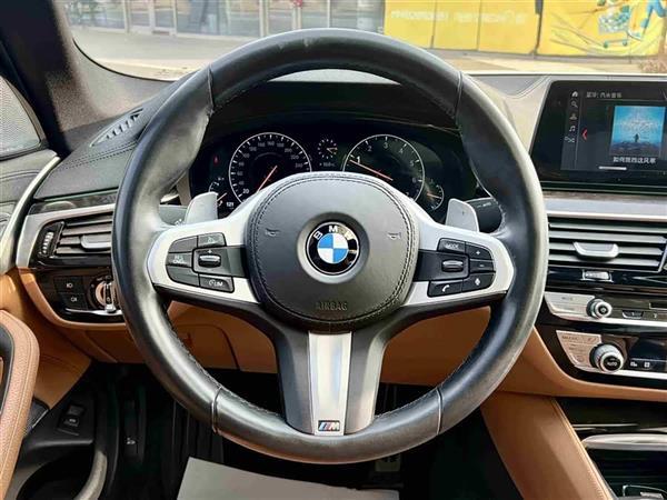 宝马5系 2019款 530Li 领先型 M运动套装
