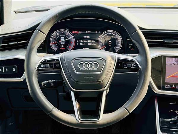 奥迪A6L 2023款 改款 45 TFSI 臻选动感型