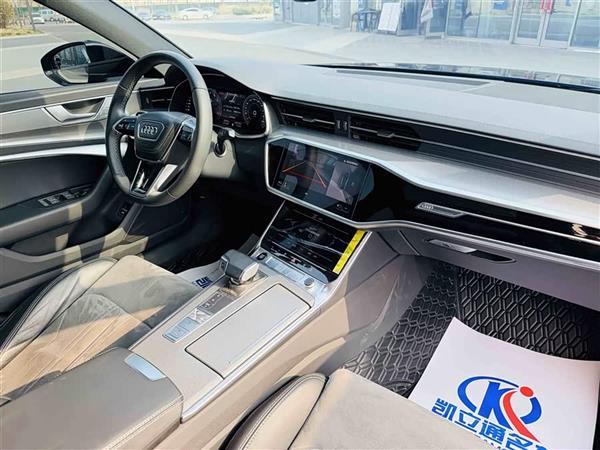 奥迪A6L 2023款 改款 45 TFSI 臻选动感型