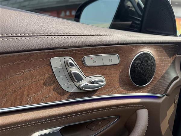奔驰E级 2023款 E 300 L 时尚型