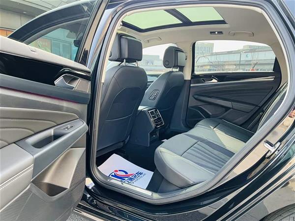 帕萨特 2024款 380TSI 豪华版