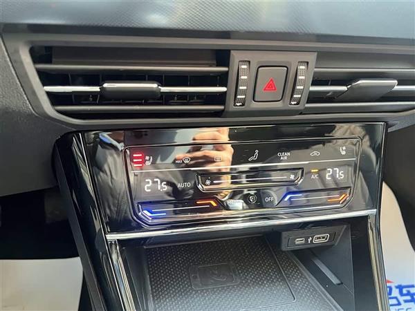 帕萨特 2024款 380TSI 豪华版