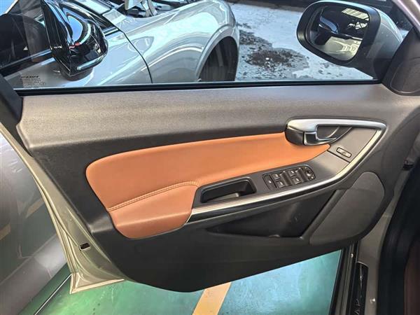 沃尔沃S60 2015款 S60L 2.0T 智远版