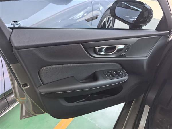 沃尔沃S60 2020款 T4 智远运动版