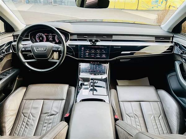 奥迪A8 2019款 A8L 50 TFSI quattro 舒适型