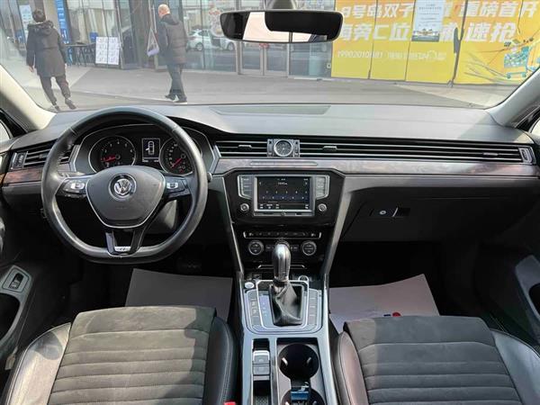 迈腾 2017款 330TSI DSG 豪华型