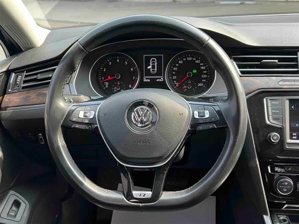 迈腾 2017款 330TSI DSG 豪华型