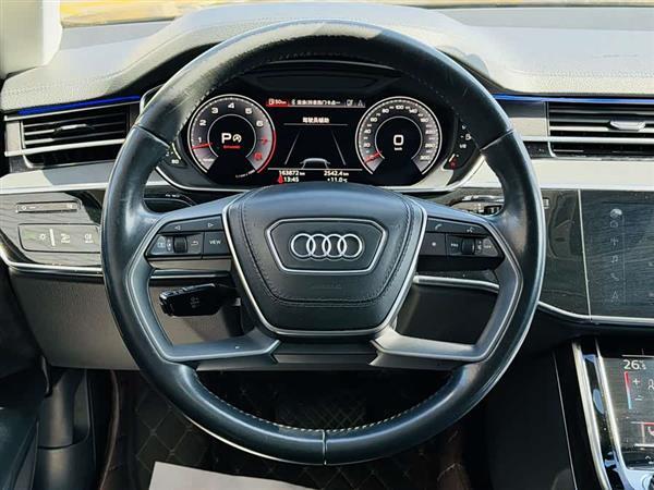 奥迪A8 2018款 A8L 55 TFSI quattro投放版精英型