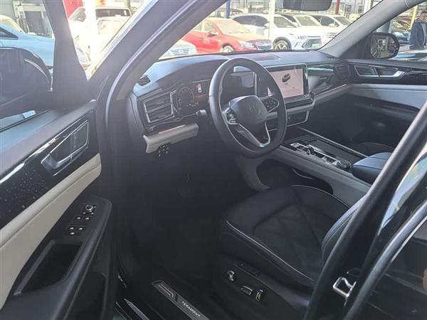 途昂 2022款 380TSI 四驱尊崇旗舰版