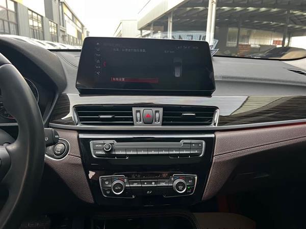 宝马X1 2022款 改款 xDrive25Li 尊享型