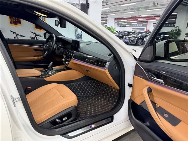 宝马5系 2020款 530Li 尊享型 M运动套装