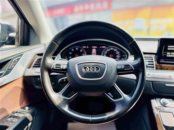 奥迪A8 2014款 A8L 45 TFSI quattro舒适型