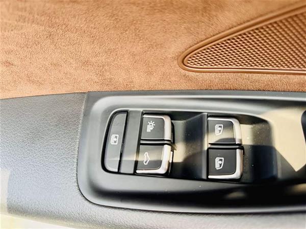 奥迪A8 2014款 A8L 45 TFSI quattro舒适型