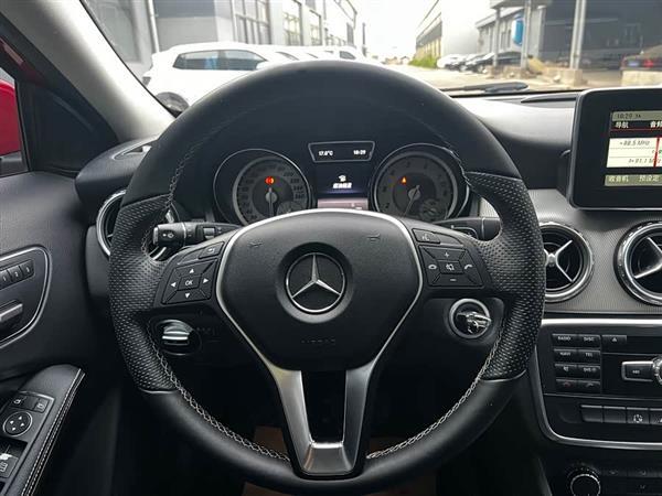 奔驰GLA 2015款 GLA 200 动感型