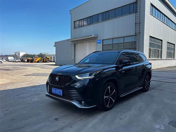 皇冠陆放 2022款 2.5L HEV四驱旗舰版