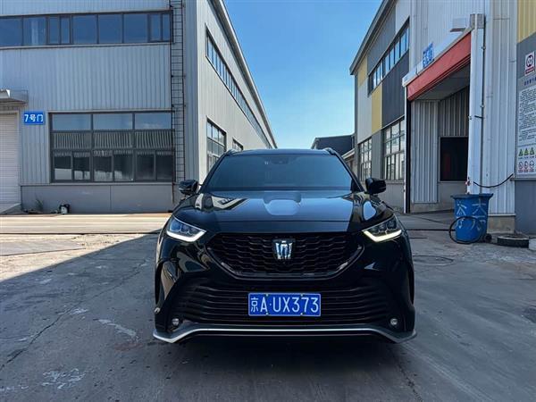 皇冠陆放 2022款 2.5L HEV四驱旗舰版