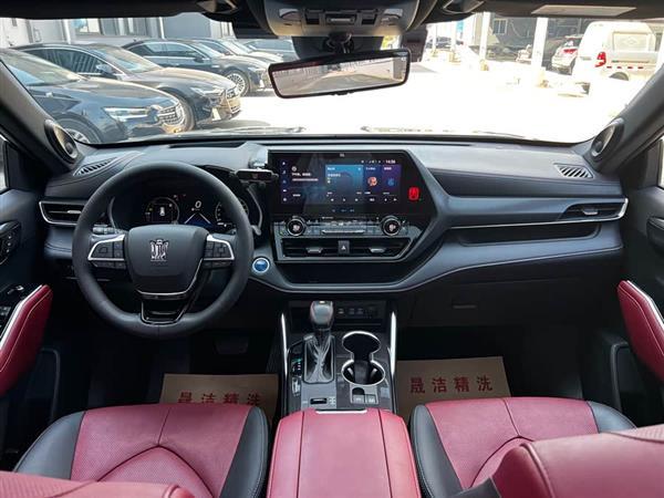 皇冠陆放 2022款 2.5L HEV四驱旗舰版