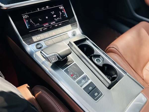 奥迪A6L 2021款 40 TFSI 豪华致雅型