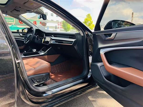 奥迪A6L 2021款 40 TFSI 豪华致雅型