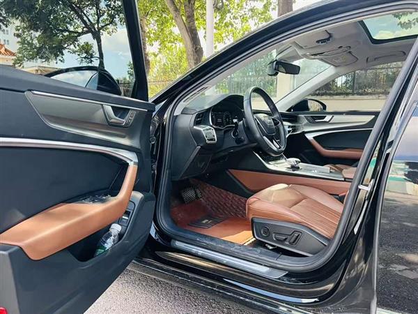 奥迪A6L 2021款 40 TFSI 豪华致雅型