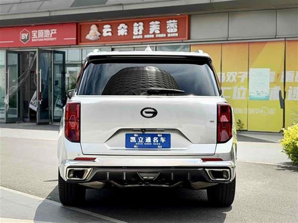 传祺GS8 2022款 双擎系列 2.0TM 四驱尊贵版 （七座）