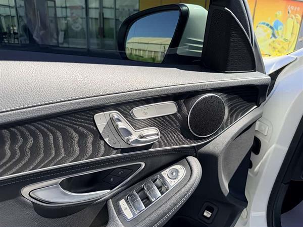 奔驰C级 2019款 C 260 L 运动版