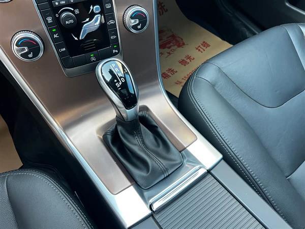 沃尔沃XC60 2017款 T5 智进升级版