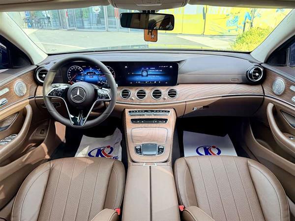 奔驰E级 2023款 E 300 L 豪华型
