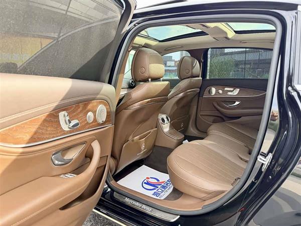 奔驰E级 2023款 E 300 L 豪华型