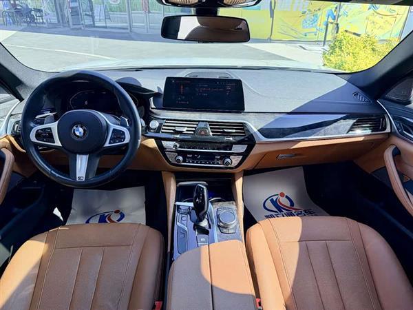 宝马5系 2020款 530Li 尊享型 M运动套装