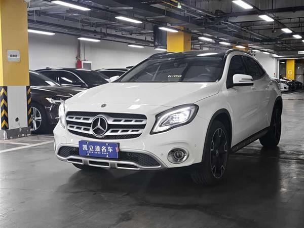 奔驰GLA 2018款 GLA 220 4MATIC 运动型