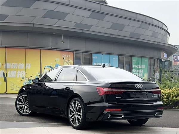 奥迪A6L 2019款 45 TFSI quattro 臻选动感型