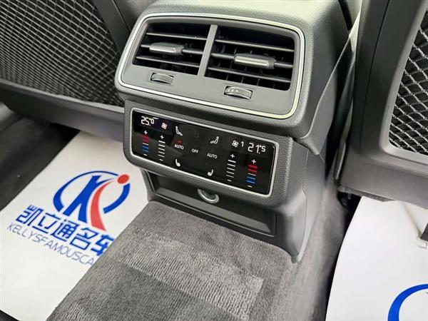 奥迪A6L 2019款 45 TFSI quattro 臻选动感型