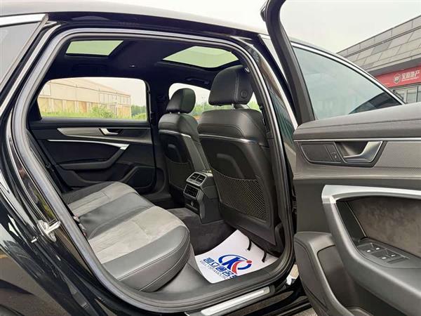 奥迪A6L 2019款 45 TFSI quattro 臻选动感型