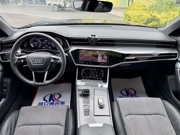奥迪A6L 2019款 45 TFSI quattro 臻选动感型