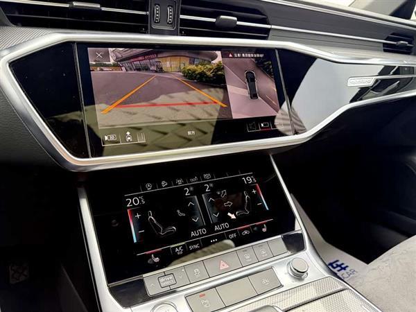 奥迪A6L 2019款 45 TFSI quattro 臻选动感型