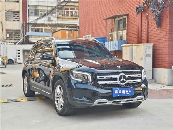 奔驰GLB 2023款 GLB 220 动感型